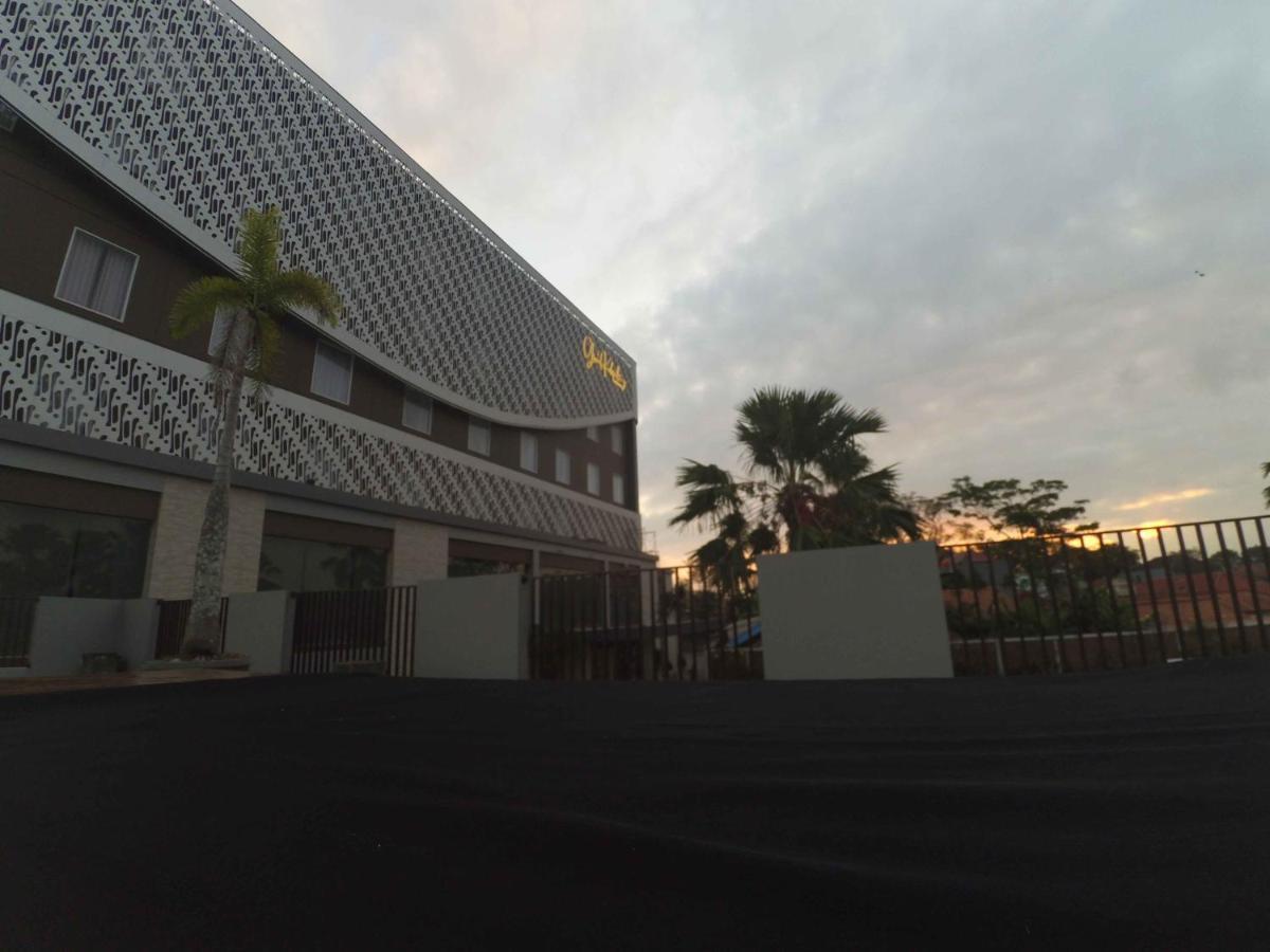 Grand Kolopaking Hotel Kebumen Dış mekan fotoğraf